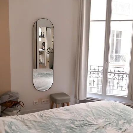 Nice Cosy Apt Near Batignolles Appartamento